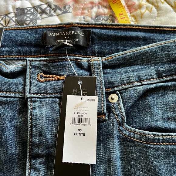 NWT Banana Republic petite cropped bootcut jeans, size 30/10 - Picture 6 of 8